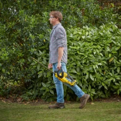 STANLEY FATMAX V20 18V Cordless Hedge Trimmer 55cm (Sfmcht855M1-Gb) -Sandtex Shop 12882306 1284843588963107